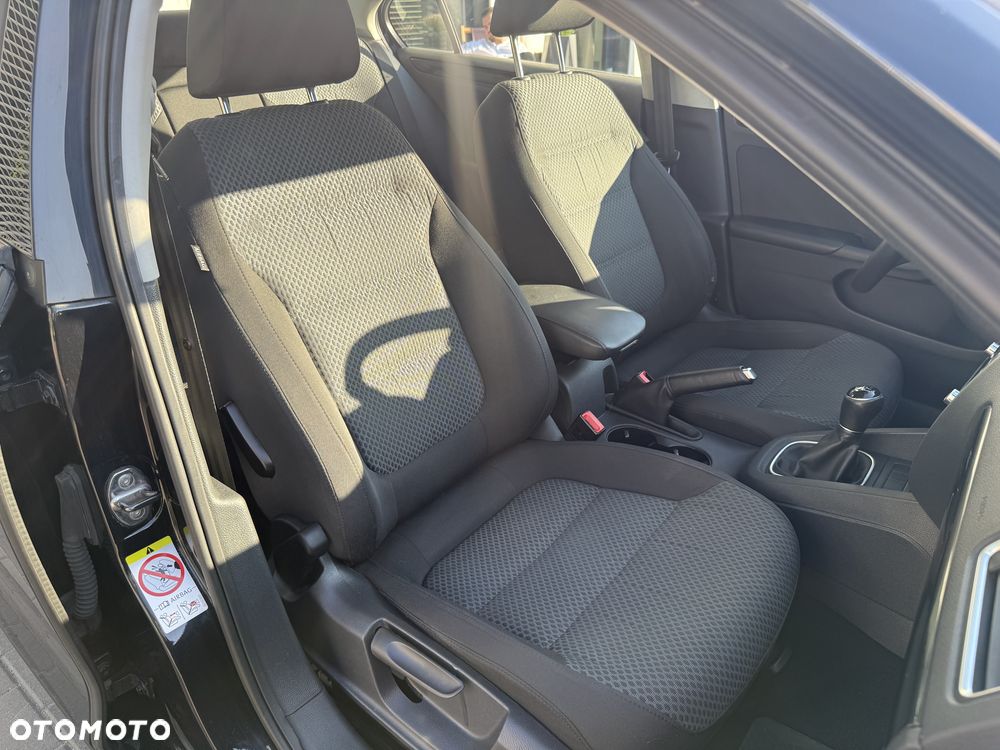 Volkswagen Jetta 1.6 TDI Comfortline - 21
