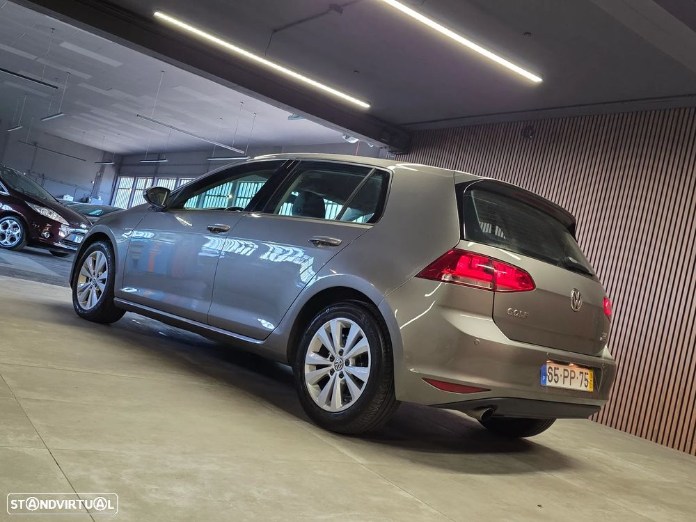 VW Golf 1.6 TDi BlueMotion Trendline - 4