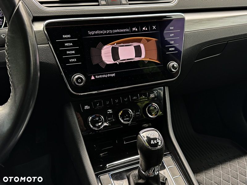 Skoda Superb 2.0 TDI SCR 4x4 Ambition DSG - 24