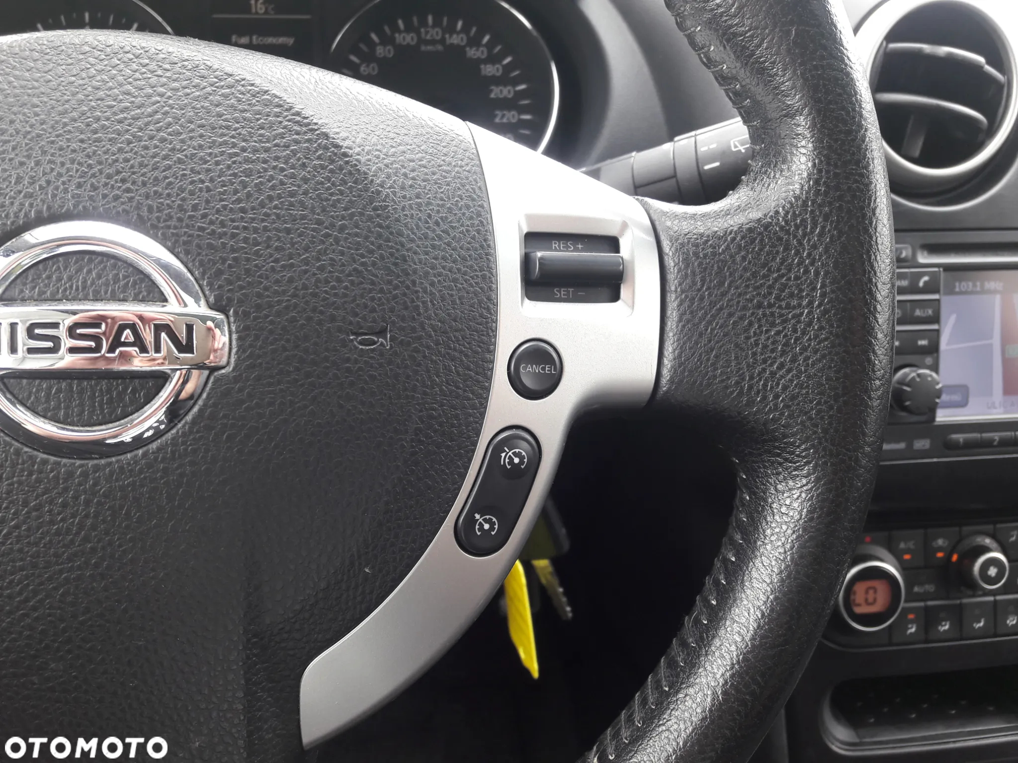 Nissan Qashqai+2 2.0 Tekna - 23