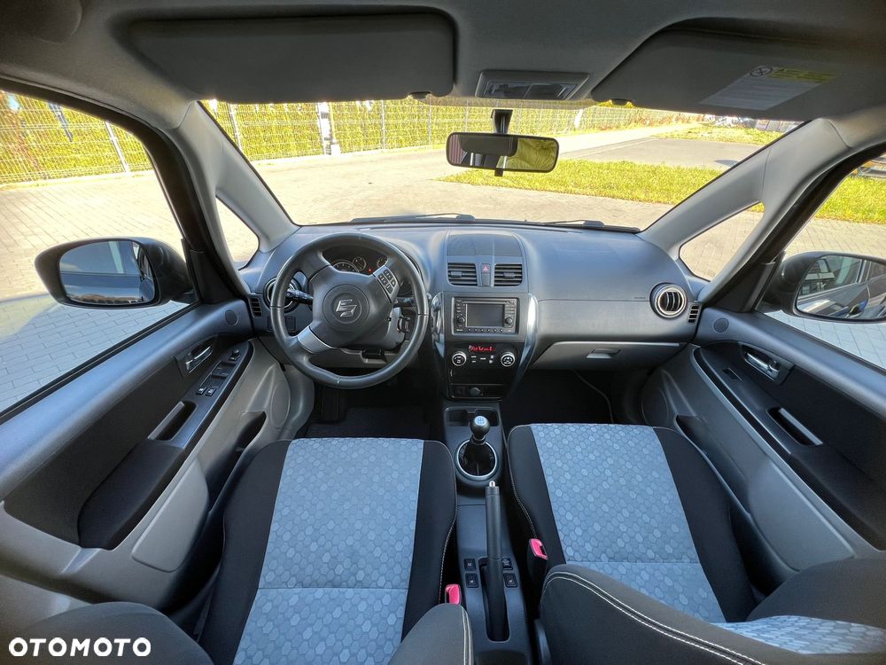 Suzuki SX4 1.6 Premium 4WD - 18