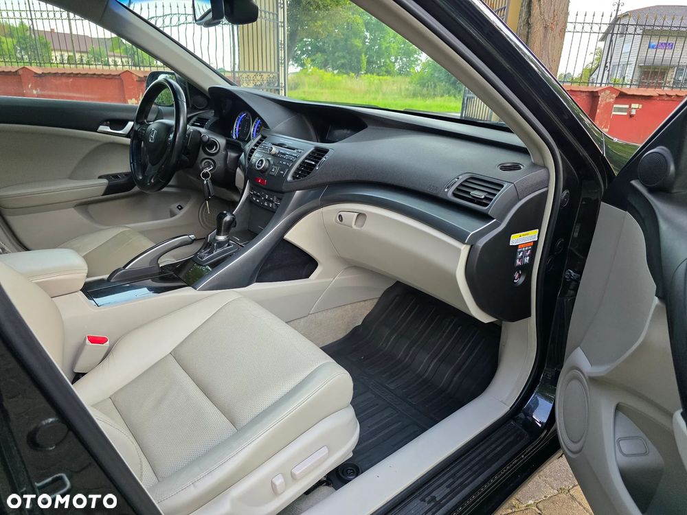 Honda Accord 2.4 Executive - 17