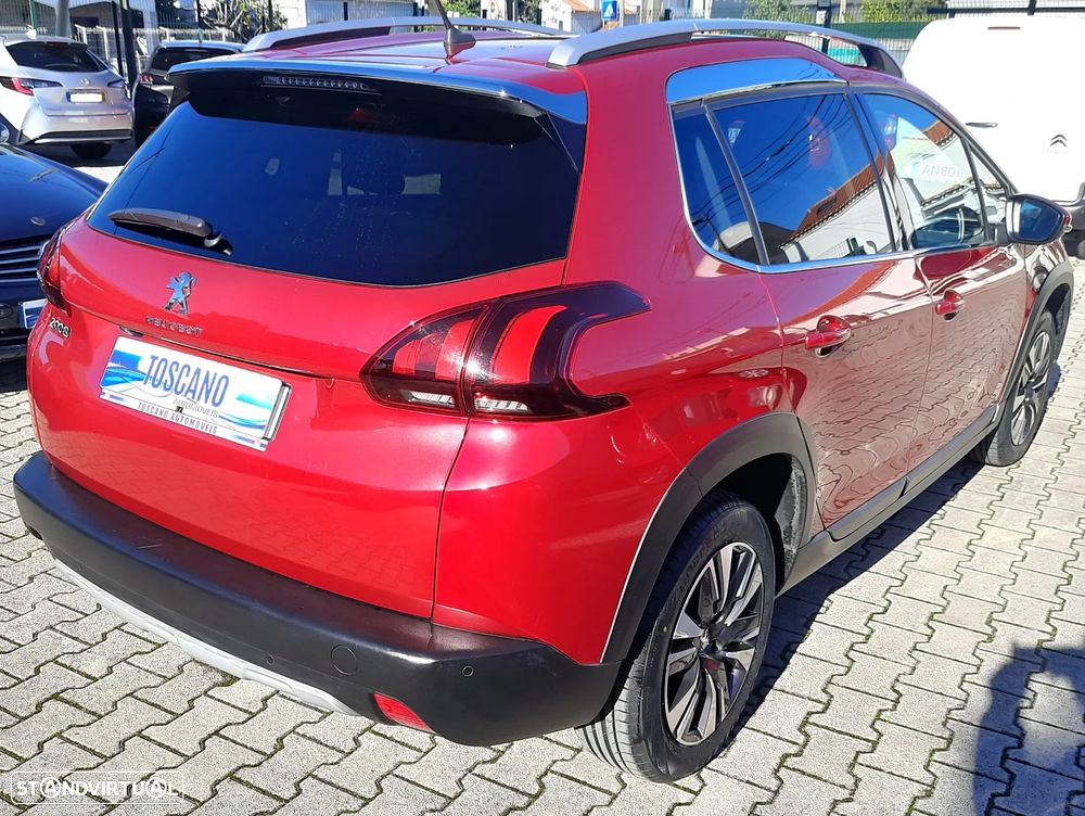 Peugeot 2008 1.2 PureTech Allure - 3
