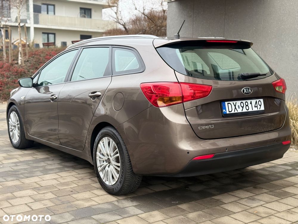 Kia Ceed - 16