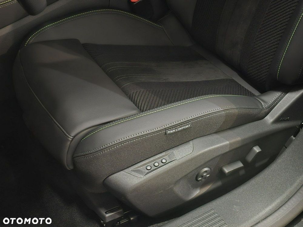 Peugeot 408 - 30