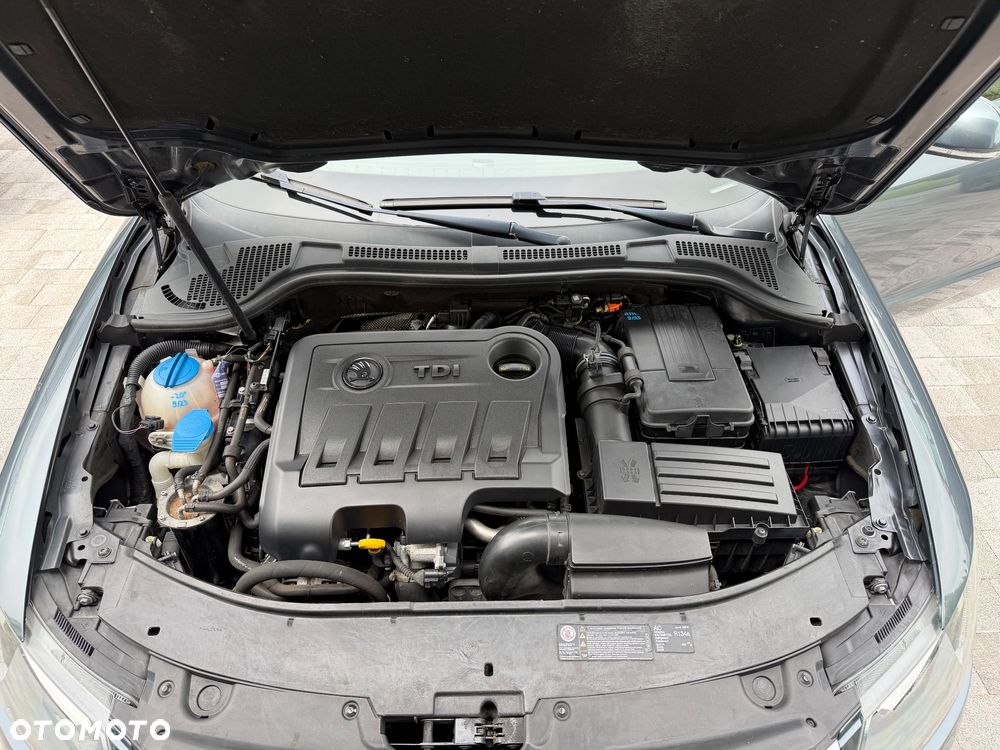 Skoda Superb 2.0 TDI Ambition DSG - 8