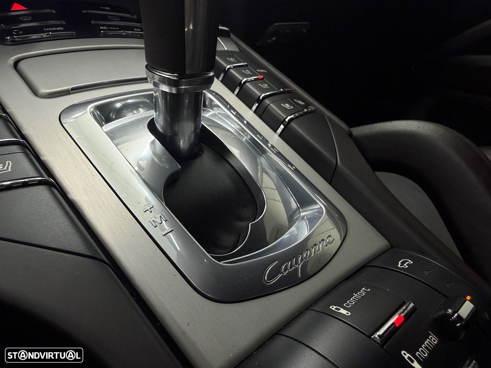 Porsche Cayenne S - 19