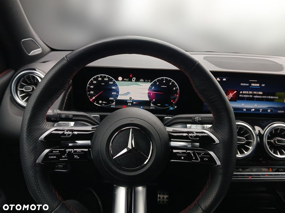 Mercedes-Benz GLB 220 4Matic 8G-DCT AMG Line Advanced Plus - 24