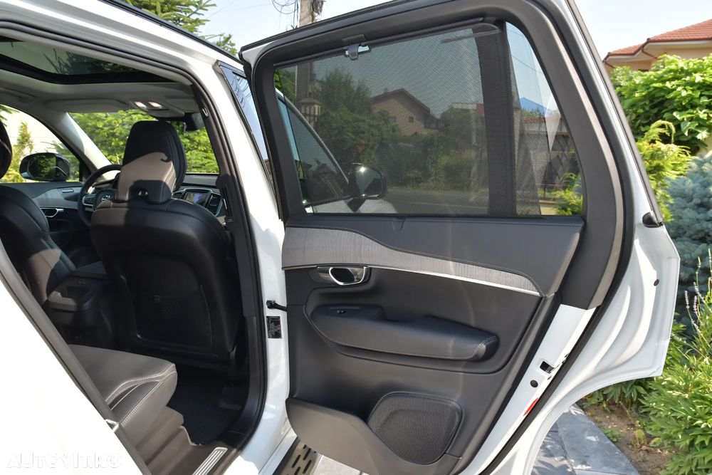 Volvo XC 90 B5 D AWD Ultimate Dark - 21