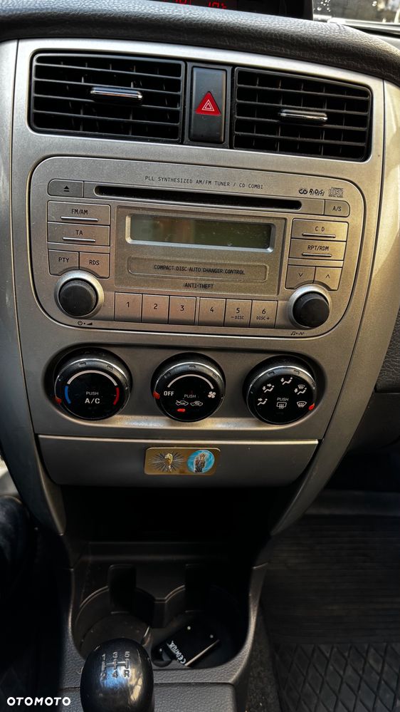 Suzuki Liana 1.6 - 14