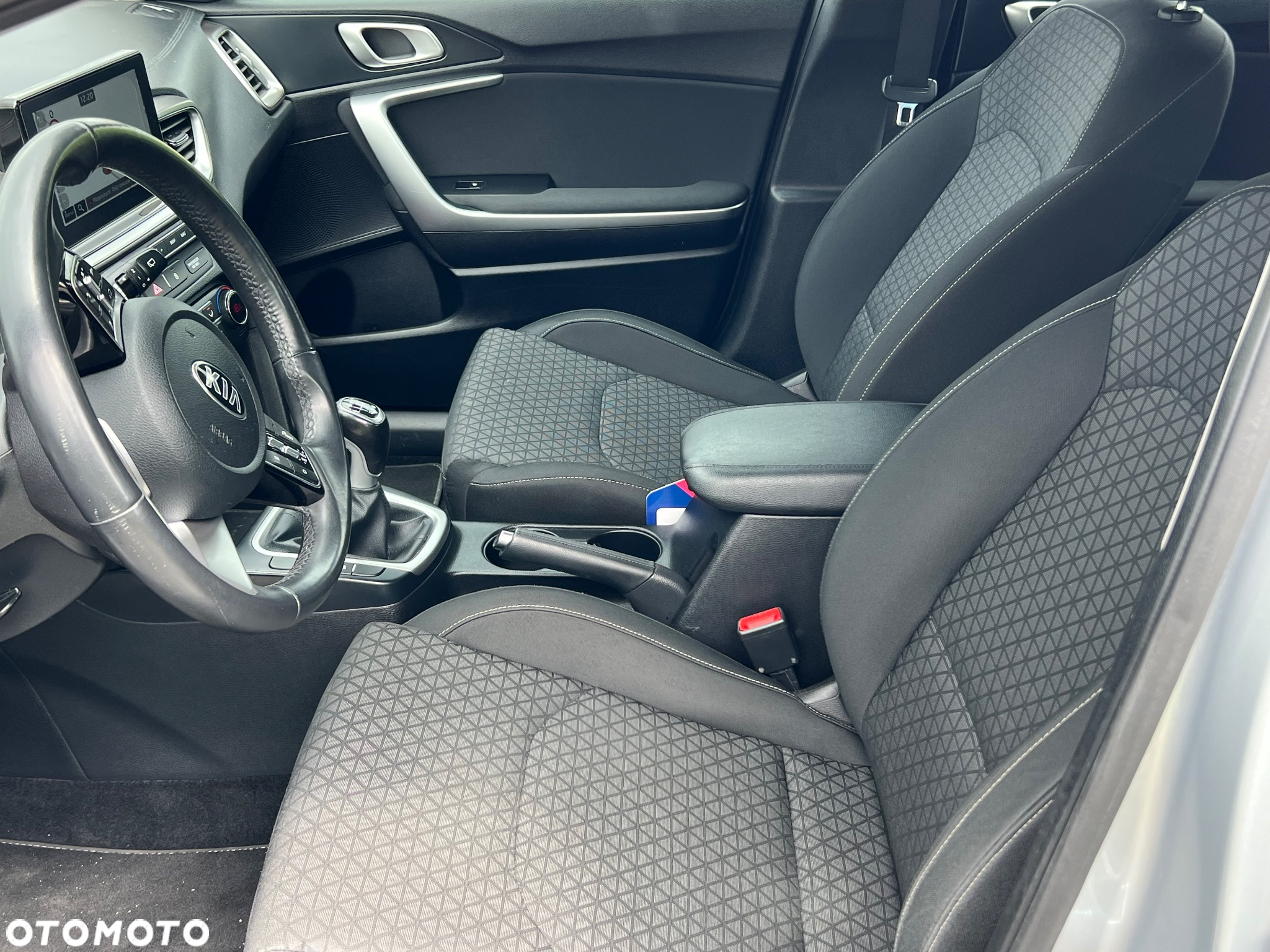 Kia Ceed 1.6 CRDi SCR L Business Line Plus - 4