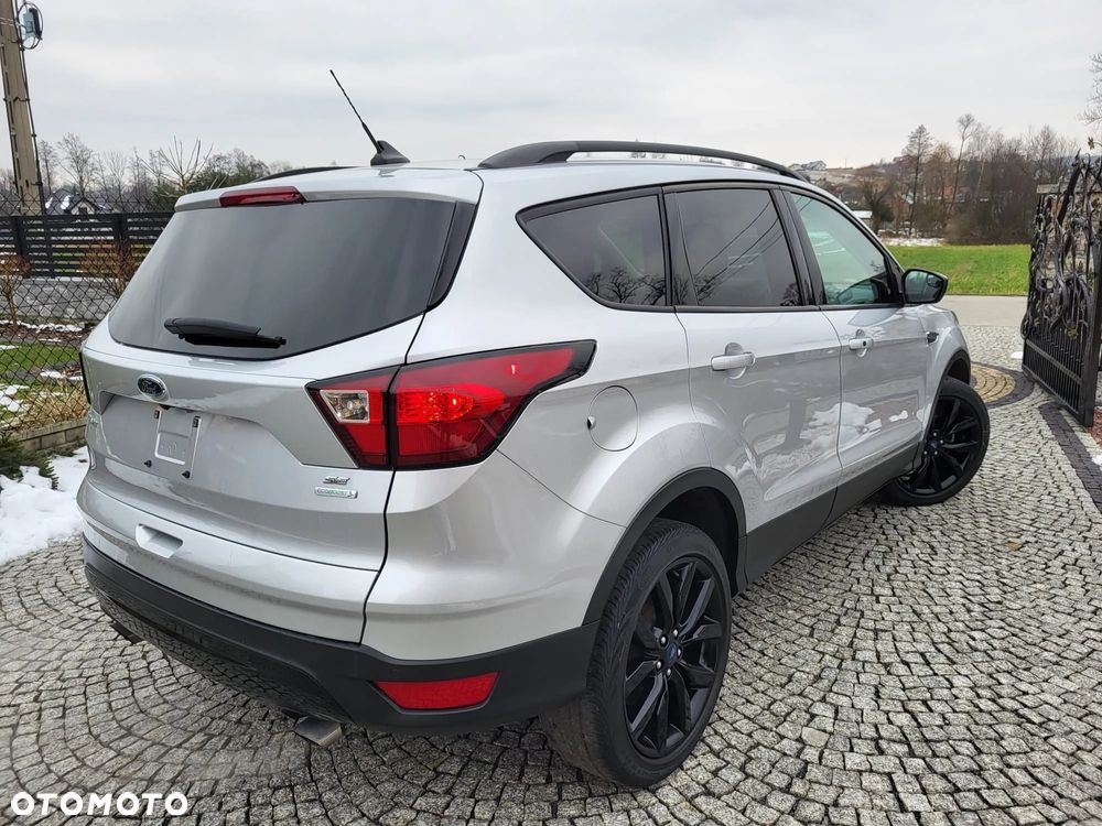 Ford Kuga - 24