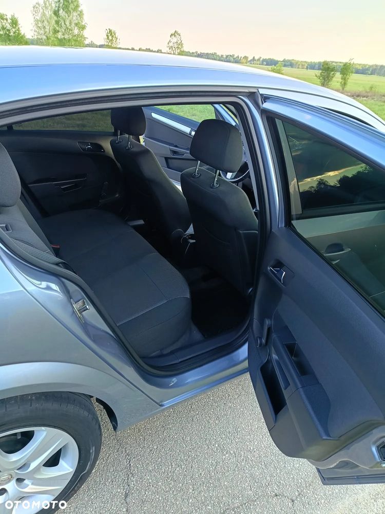 Opel Astra 1.6 Edition Sport - 13