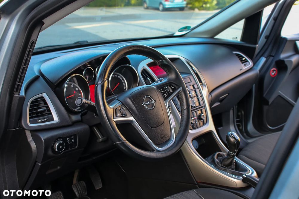 Opel Astra 1.4 Turbo Edition - 31