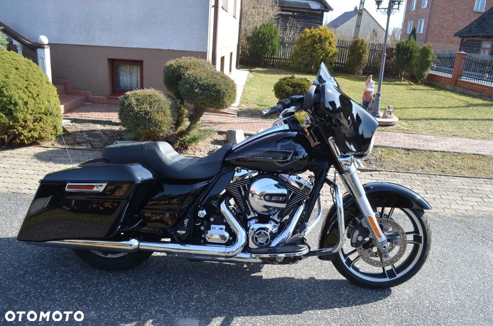 Harley-Davidson Touring Street Glide - 33