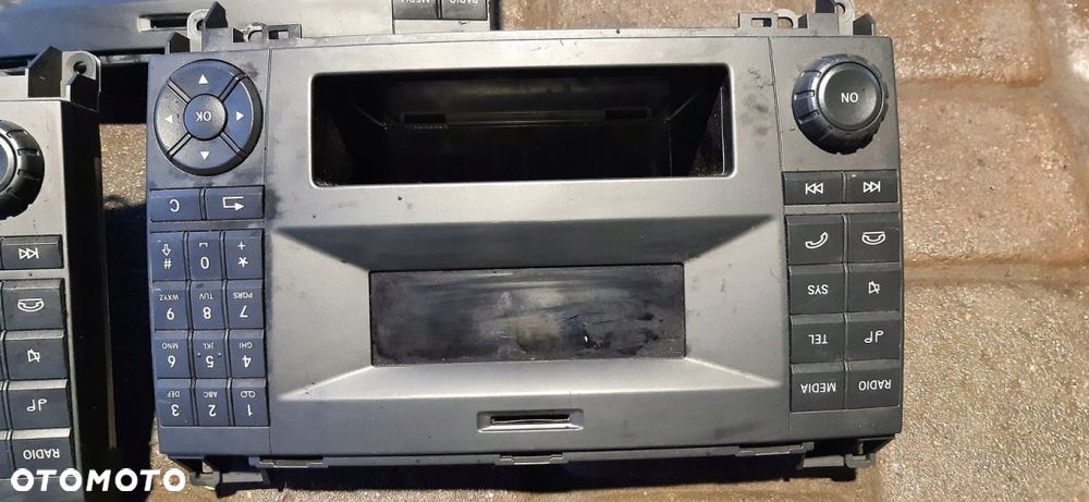 Mercedes Actros Radio - 2