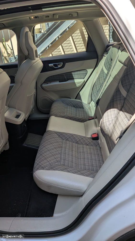 Volvo XC 60 - 4