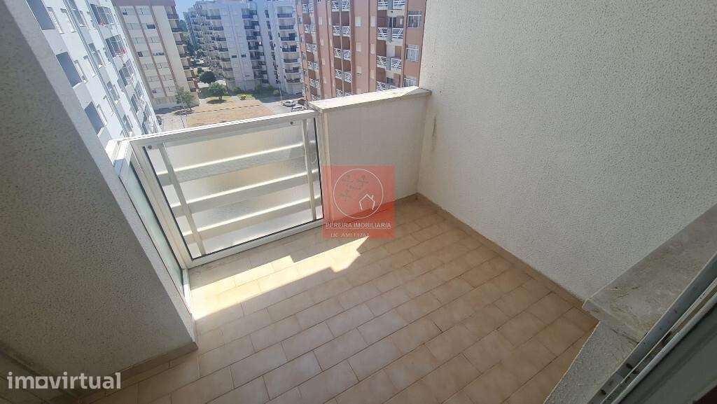 APT-T2-À VENDA | AMOROSA - Grande imagem: 2/14