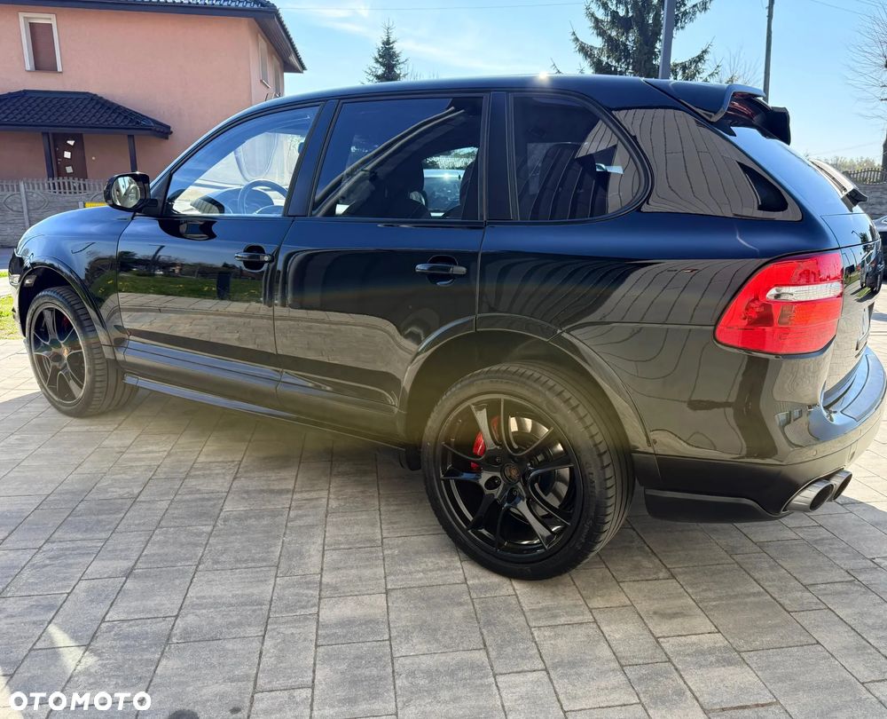 Porsche Cayenne Turbo - 3