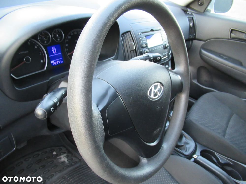 Hyundai i30 1.4 Base - 10