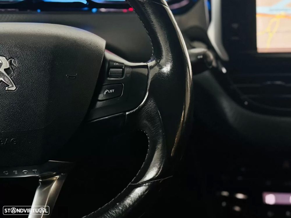 Peugeot 2008 1.6 e-HDi Allure - 34