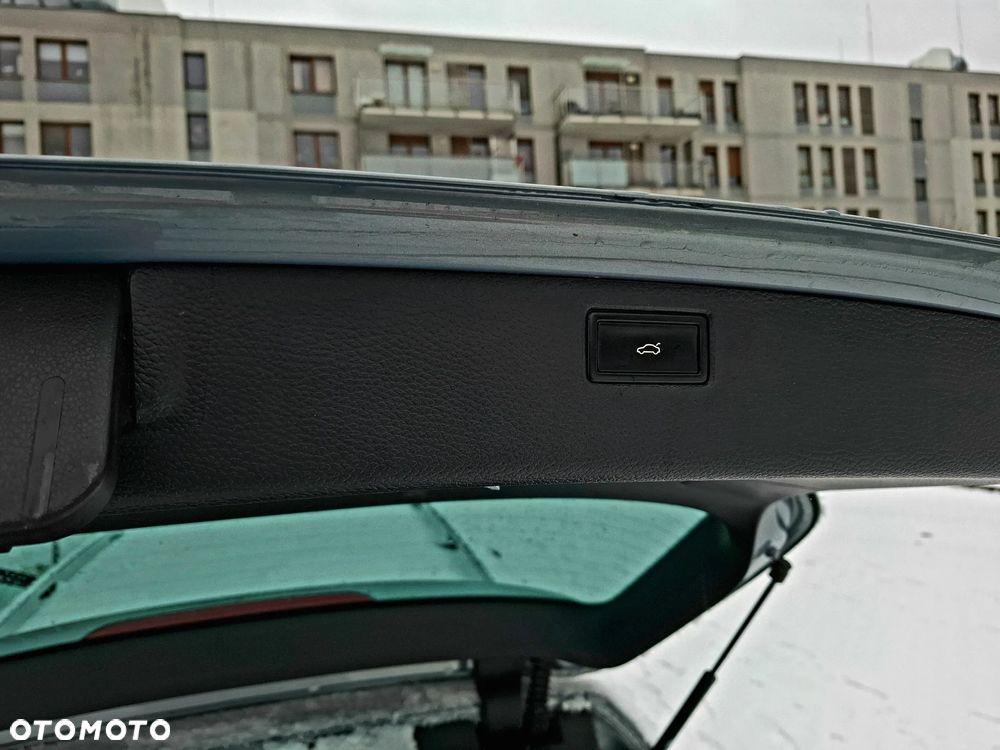 Volkswagen Passat 2.0 TDI DPF DSG Highline - 14