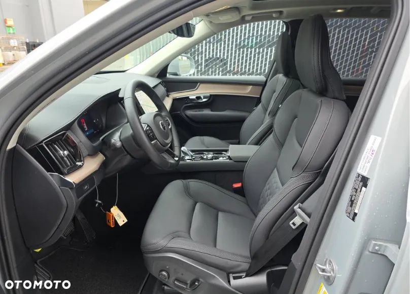 Volvo XC 90 - 7