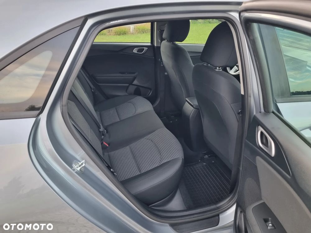 Kia Ceed 1.5 T-GDI S - 17