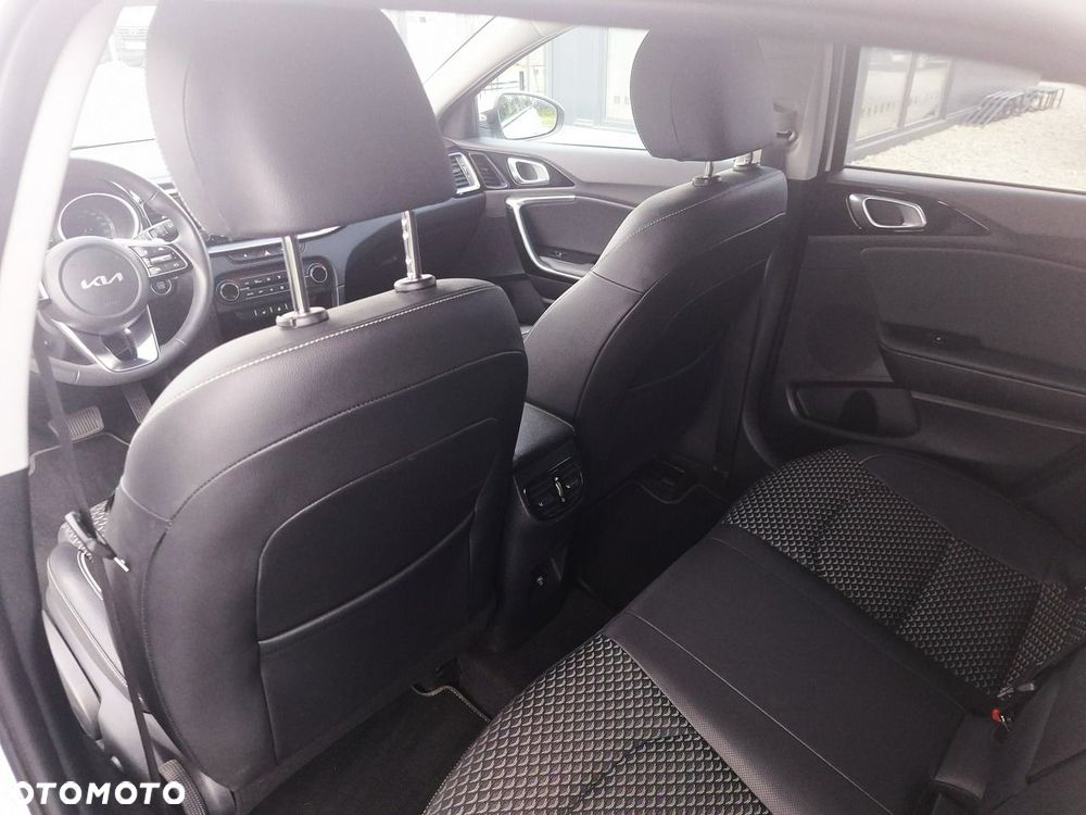 Kia Ceed 1.5 T-GDI Tribute DCT - 25