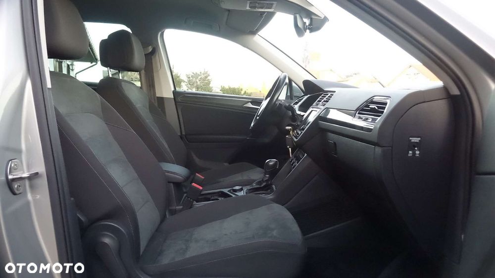 Volkswagen Tiguan - 32