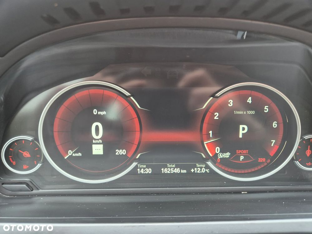 BMW Seria 7 740Li - 37