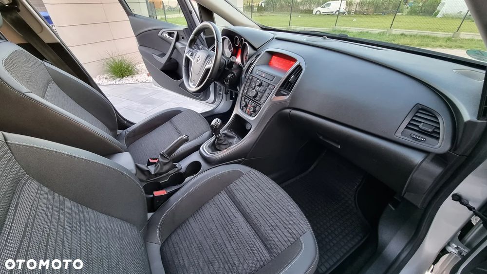 Opel Astra 1.4 T Cosmo - 9