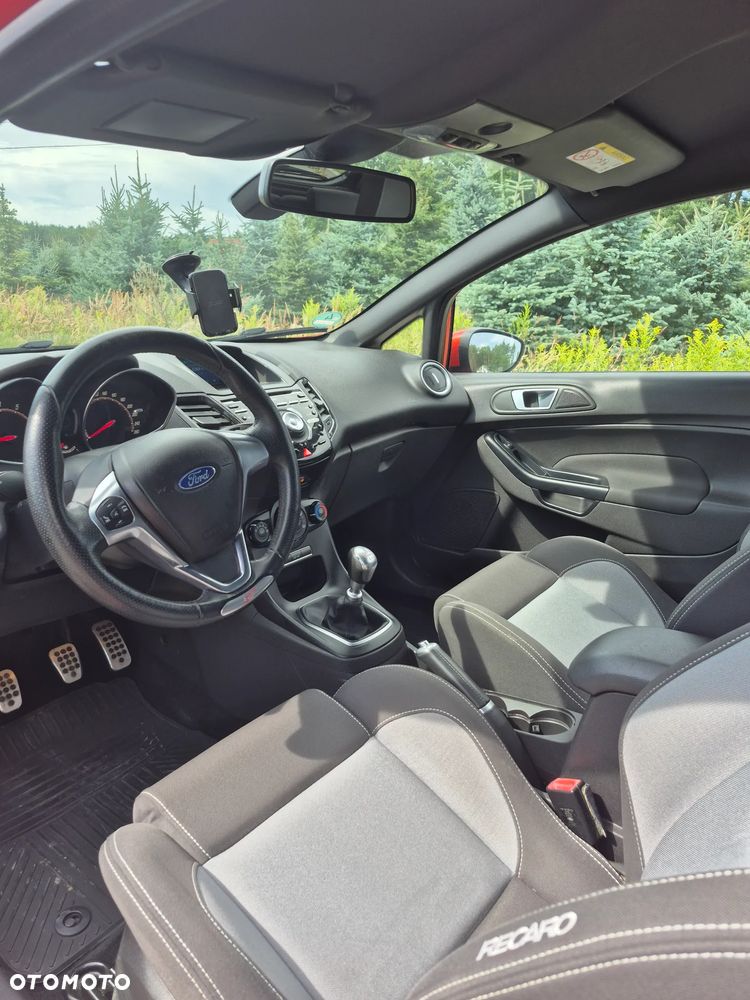Ford Fiesta 1.6 EcoBoost ST - 10