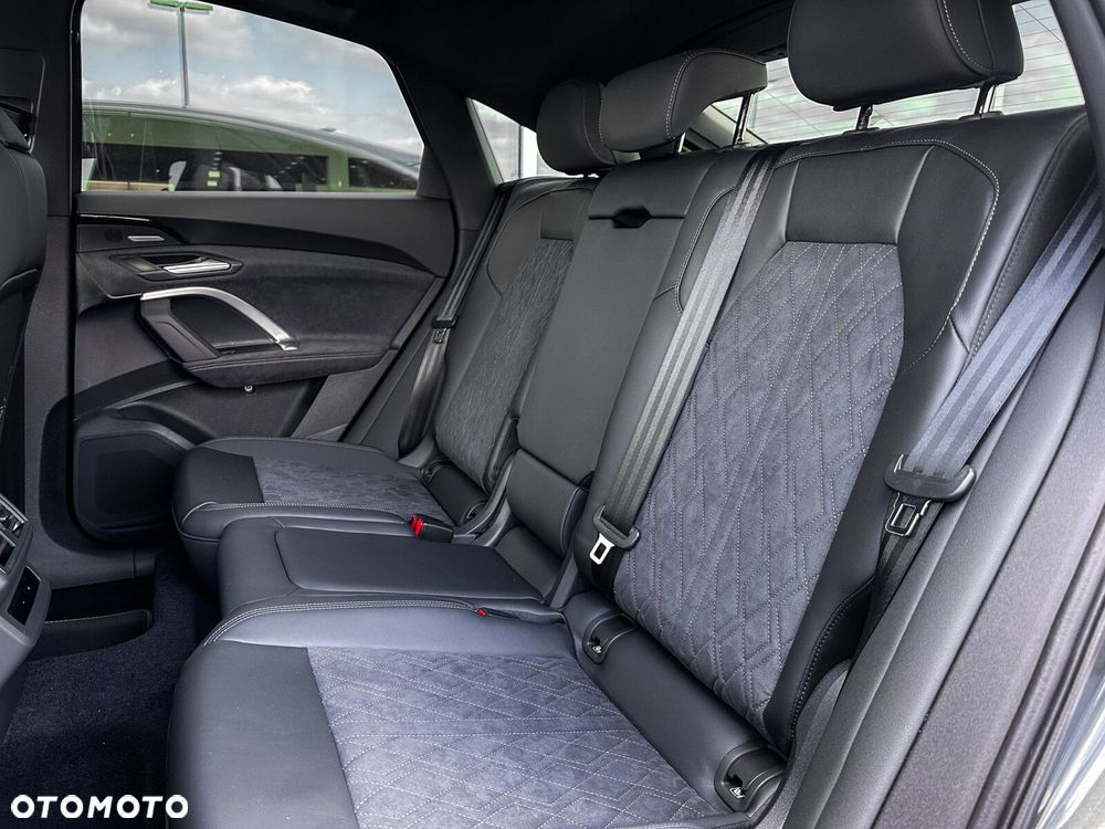 Audi Q5 Sportback - 36