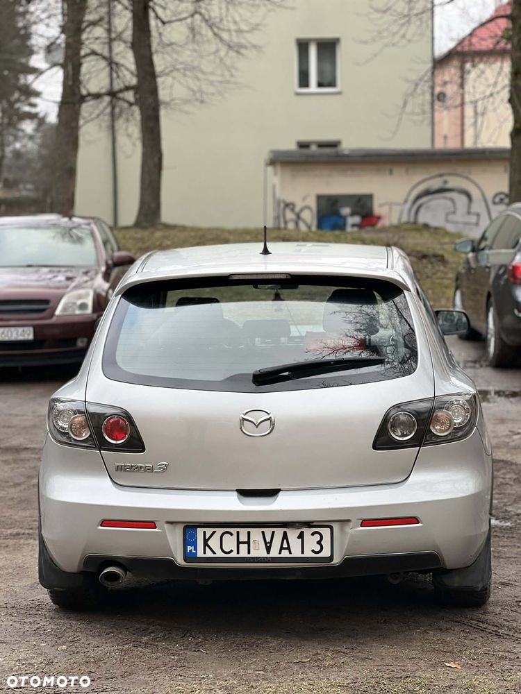 Mazda 3 1.6 Active + - 11