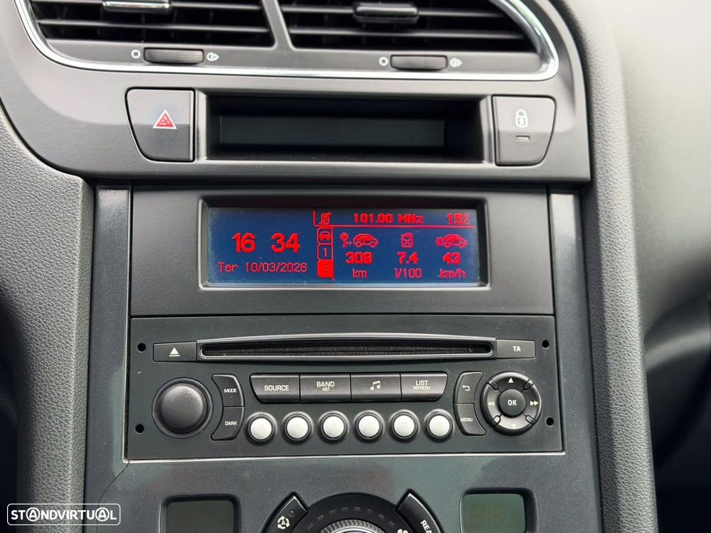 Peugeot 5008 1.6 E-HDi Active 2-Tronic - 22