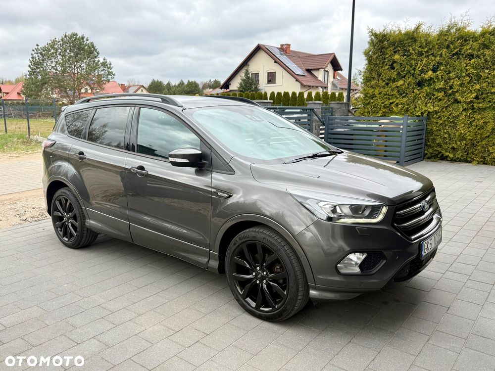 Ford Kuga 1.5 EcoBoost 2x4 ST-Line - 3