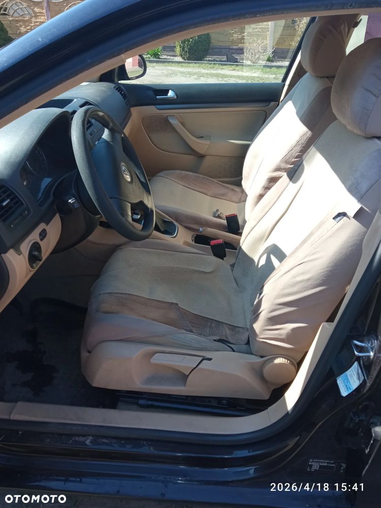 Volkswagen Jetta - 6