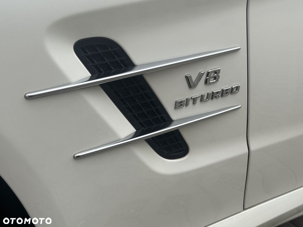 Mercedes-Benz SL 63 AMG - 14