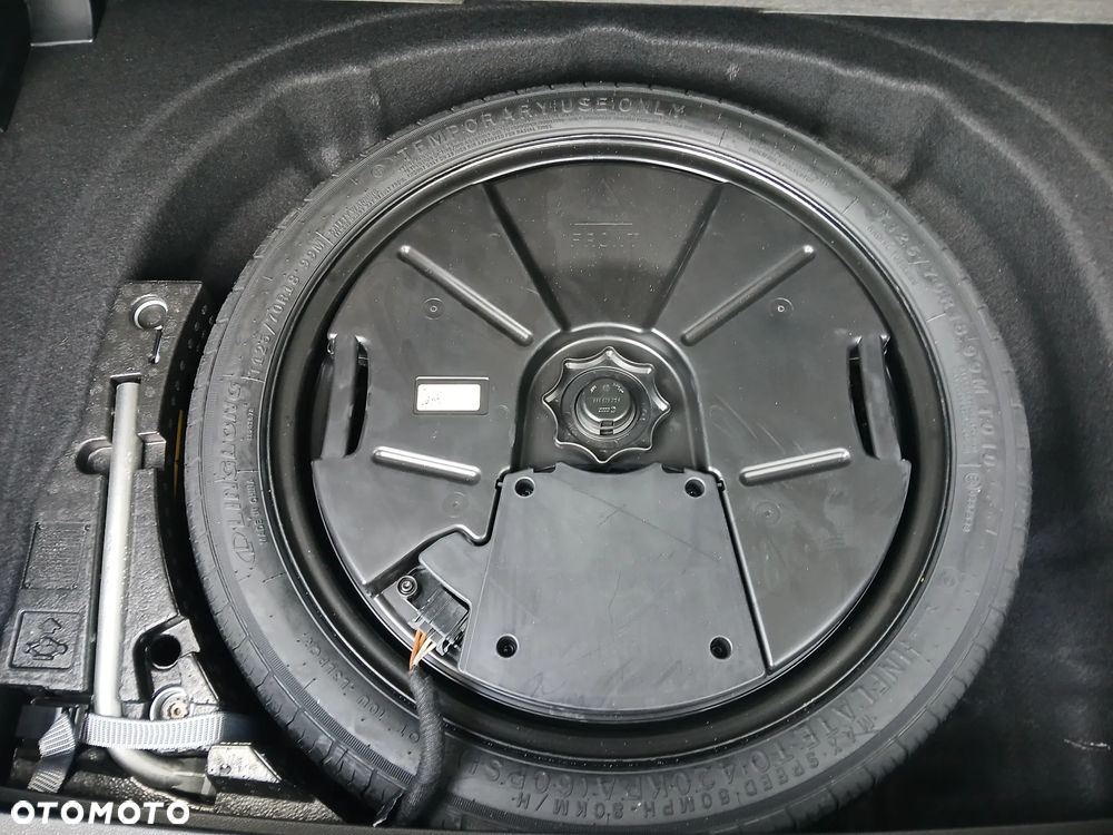 Volkswagen Golf 1.5 eTSI OPF DSG R-Line - 28