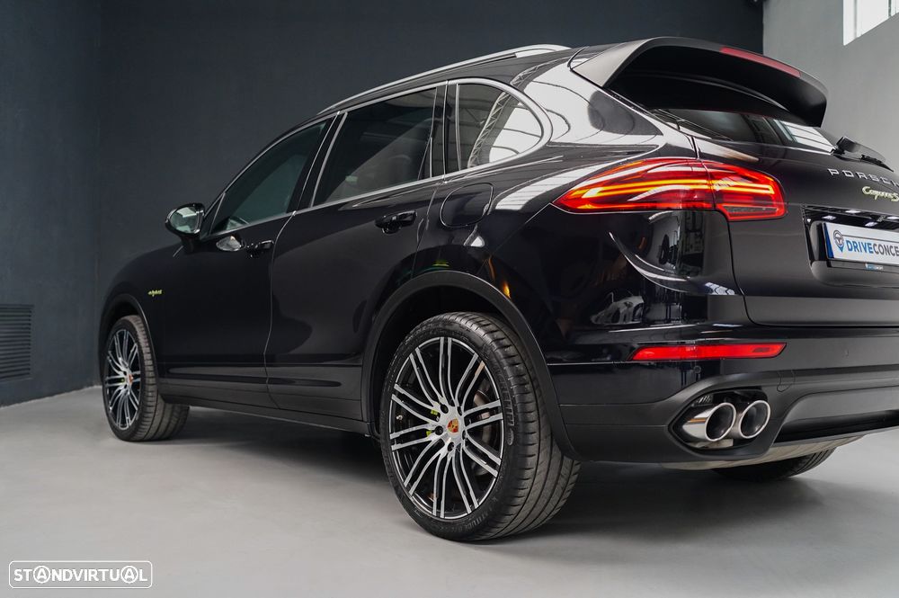Porsche Cayenne S E-Hybrid - 28