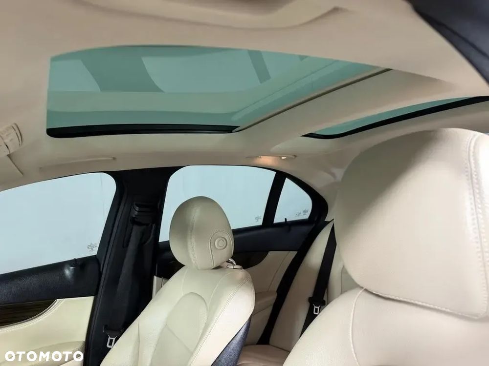 Mercedes-Benz Klasa C 300 7G-TRONIC AMG Line - 7