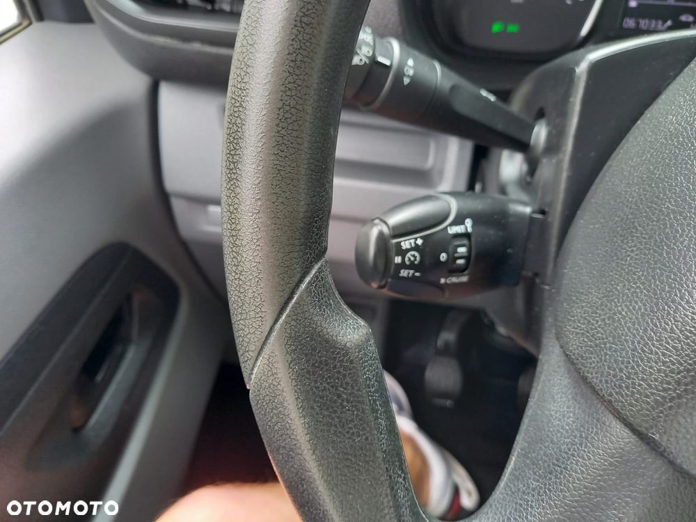Opel Vivaro Brygadówka - 11