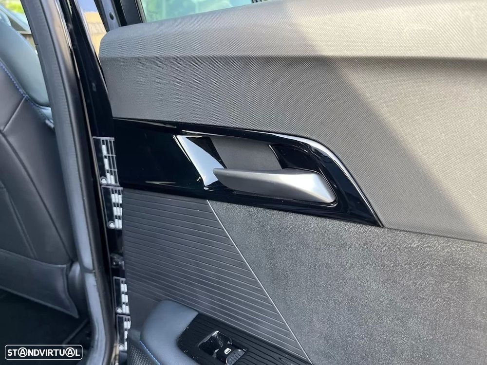 MG MG4 64 kWh Luxury - 37