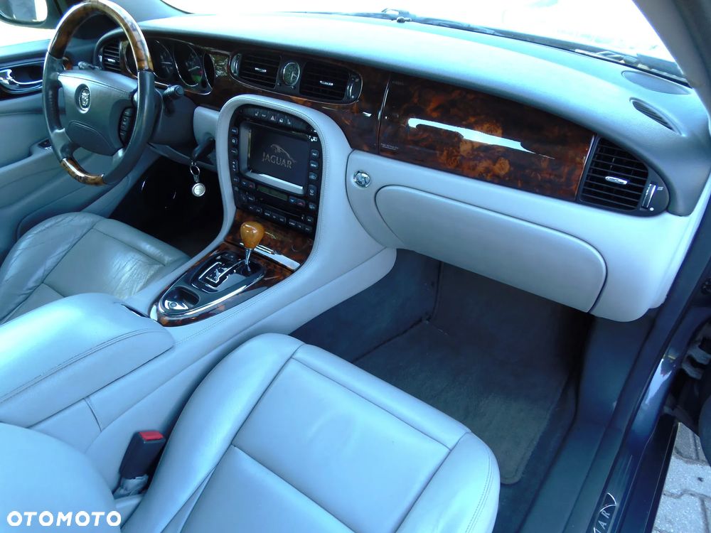 Jaguar XJ XJ8 4.2 Executive - 15