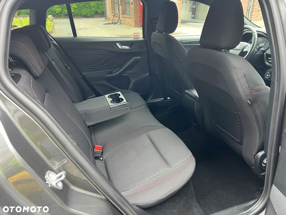 Ford Focus 1.0 EcoBoost STart-Stopp-System ST-LINE X - 27