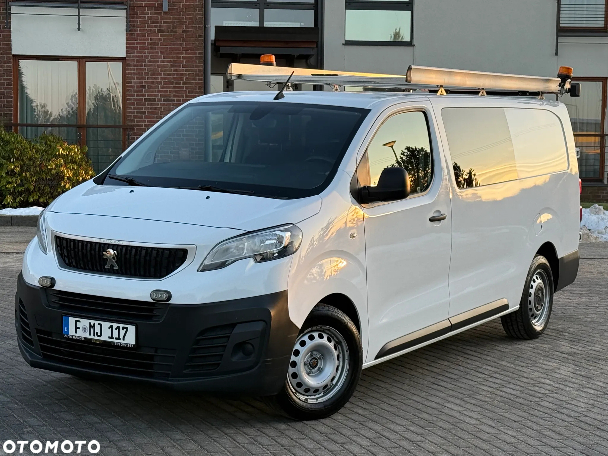 Peugeot Expert - 8