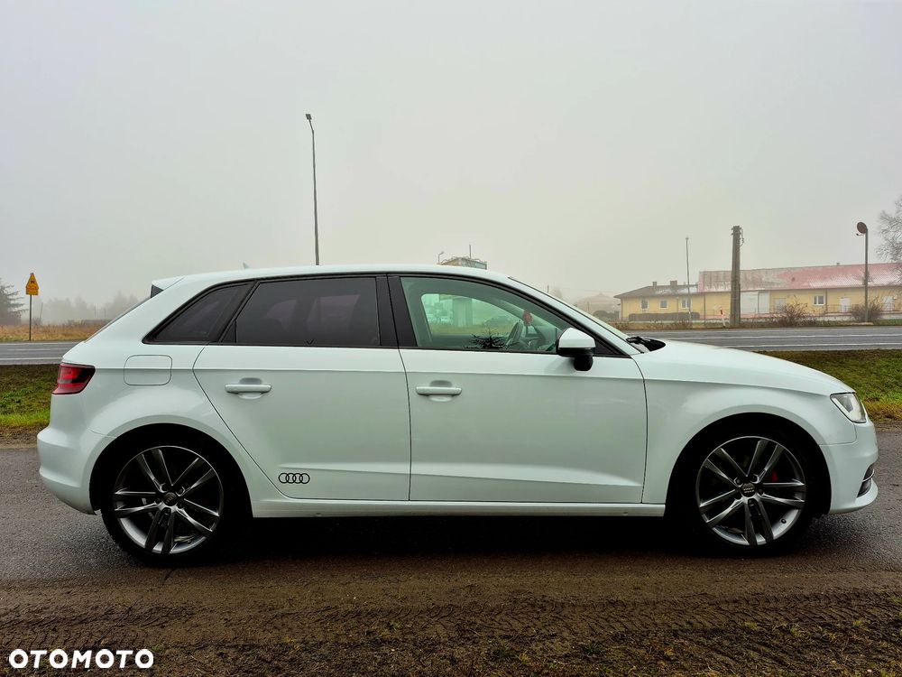 Audi A3 Sportback - 16