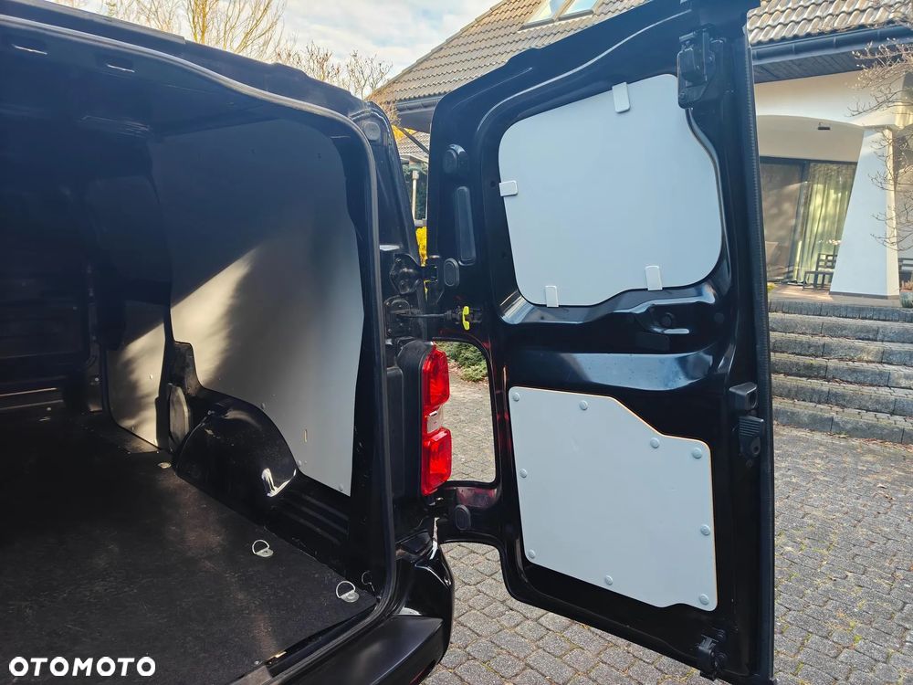 Opel Vivaro - 11