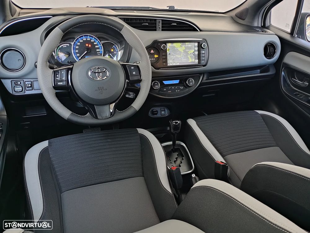Toyota Yaris 1.5 HSD Comfort +P.Style+P.Techno — fotografia 59
